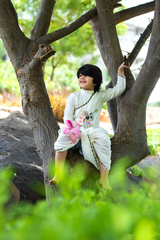 Giridhari Kurta Set