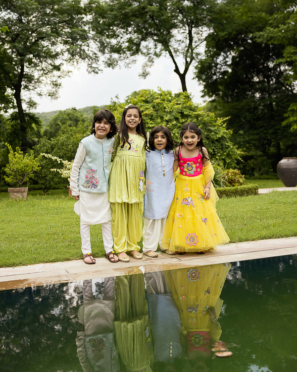 Haathi Raja Bandi with Kurta and Pants