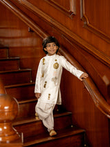 Swarna Pataka Kurta Set