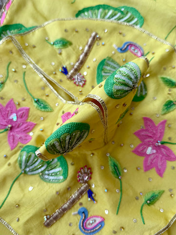 Braj ke Kamal Poshak