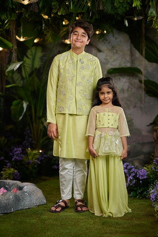 In the Meadow Bandi Set